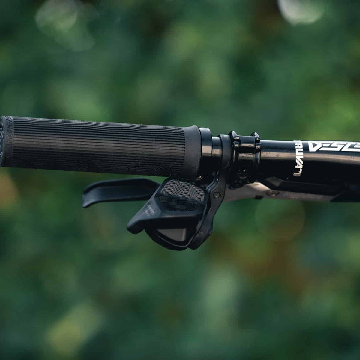 Lewa zmiana biegów SRAM POD AXS Rocker