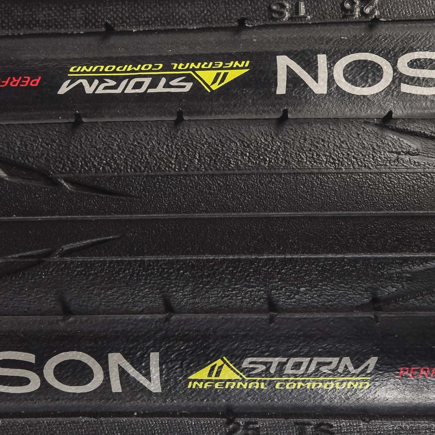 HUTCHINSON FUSION 5 PERFORMANCE 700x25c opona dętkowa czarna