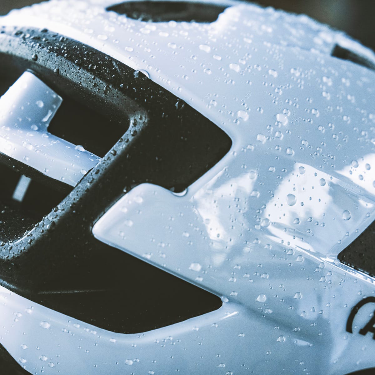 Kask szosowy ABUS WINGBACK biały