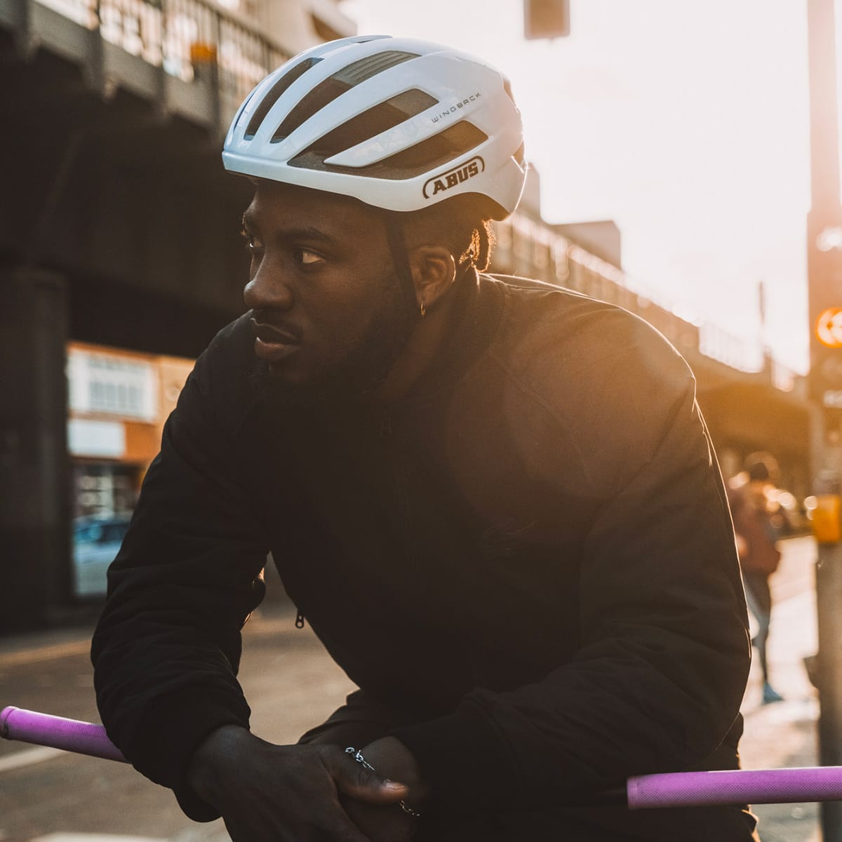 Kask szosowy ABUS WINGBACK biały