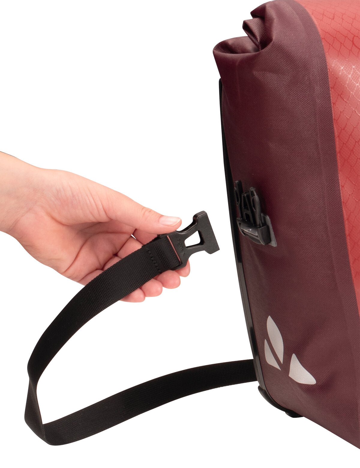 Para toreb bagażowych VAUDE AQUA FRONT 28 L czerwona