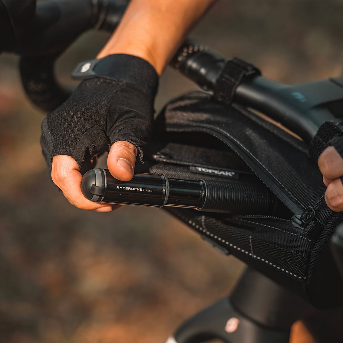 Torba na kierownicę TOPEAK TUBULAR BARBAG SLIM 1,5 L Czarna
