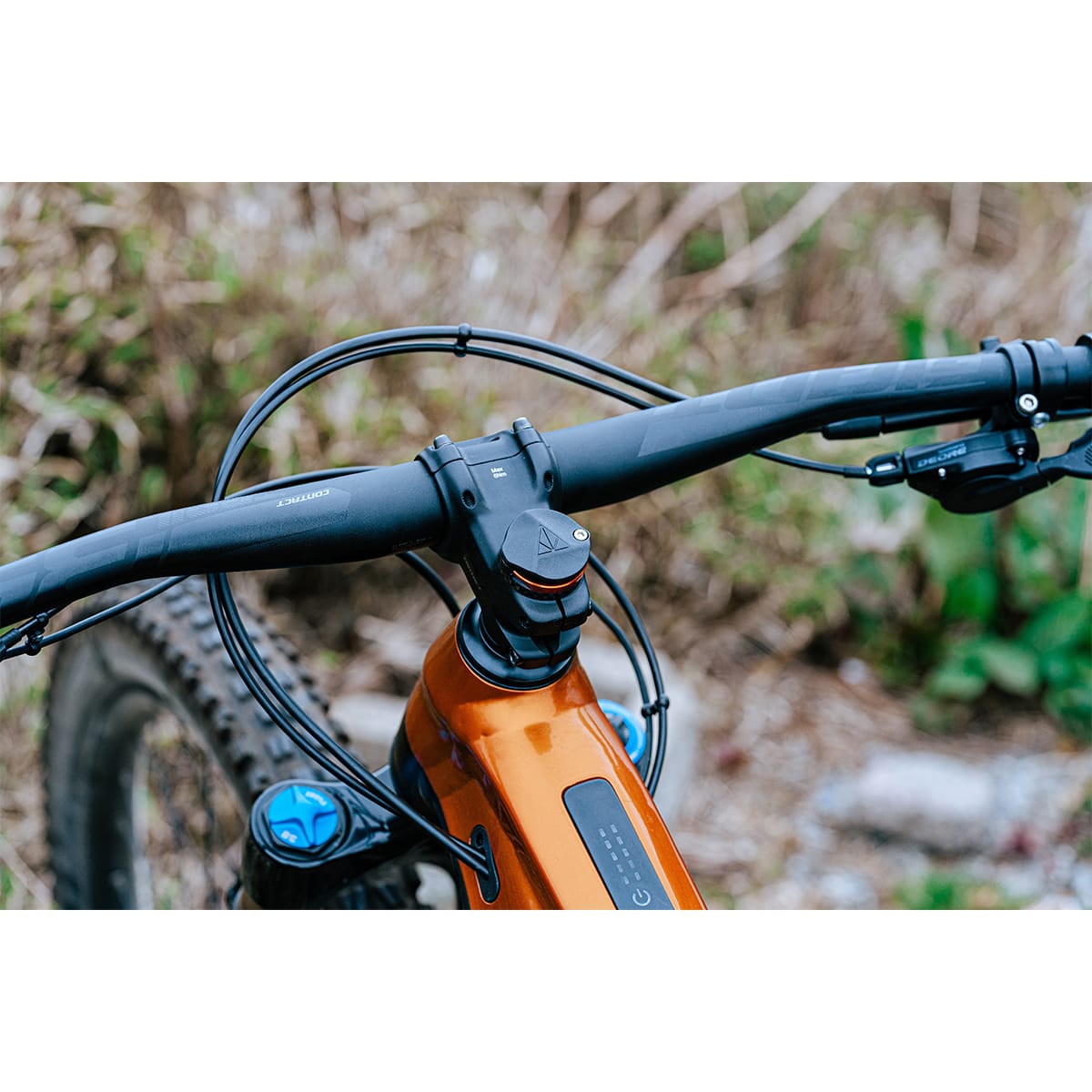 Zintegrowane narzędzie wielofunkcyjne Rura widelca 42 mm Stożkowa GRANITE DESIGN STASH RT (10 narzędzi) Czarny