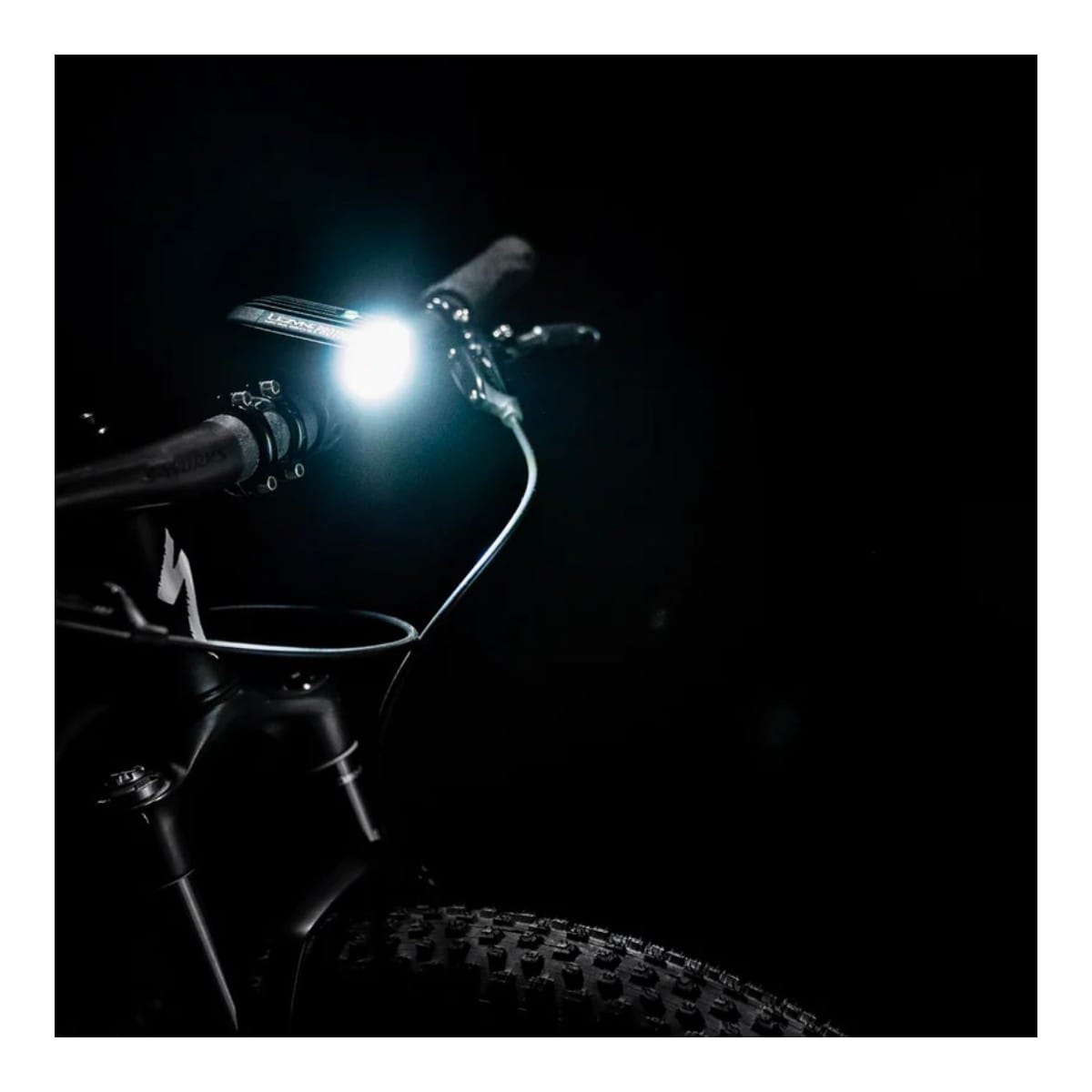 Lampka przednia LEZYNE MICRO DRIVE PRO 1000+ czarna