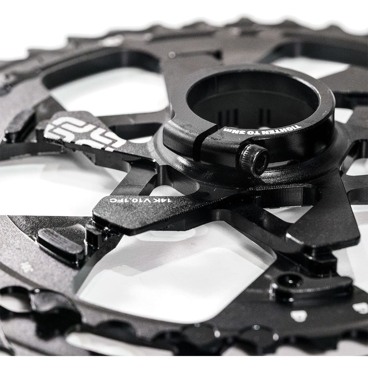 Kaseta 12V E-THIRTEEN TRS+