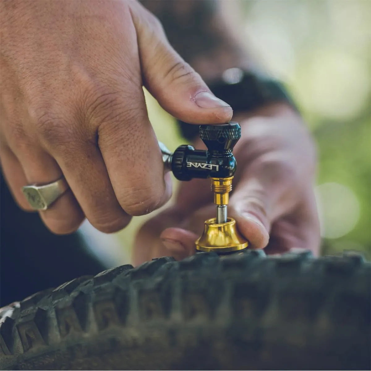 Zestaw naprawczy do opon bezdętkowych CO2 LEZYNE BLASTER + 5 bitów