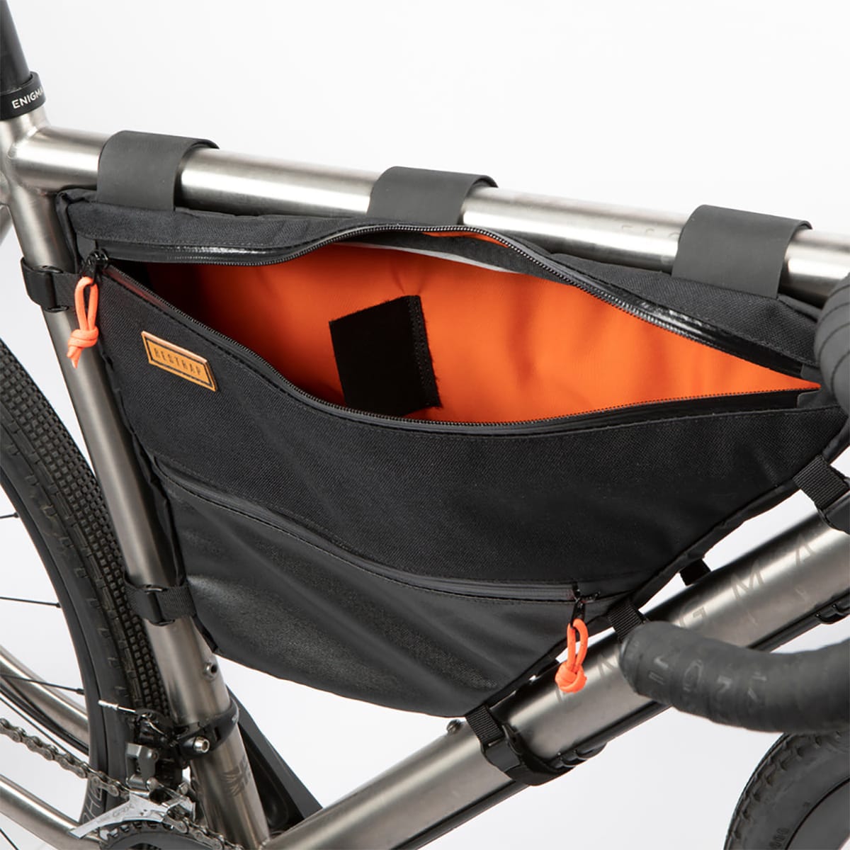 RESTRAP FULL FRAME BAG MEDIUM 7.5L Black