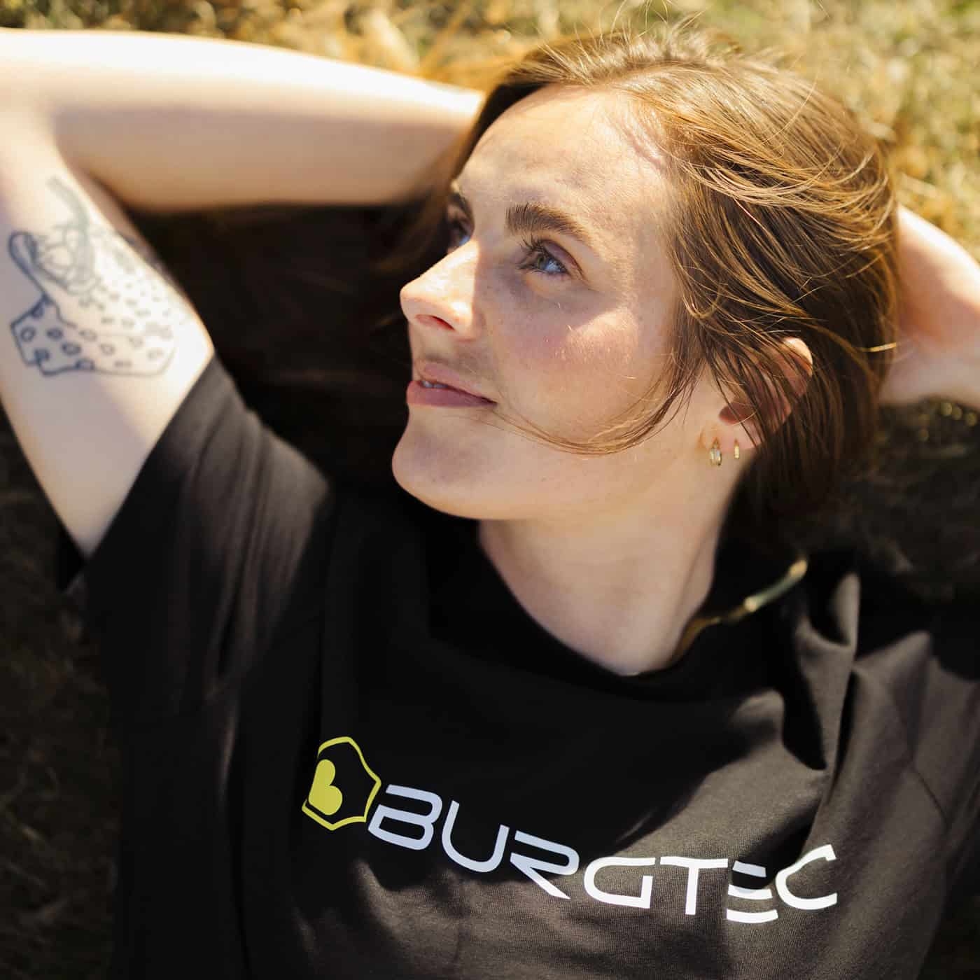 Koszulka z logo BURGTEC czarna