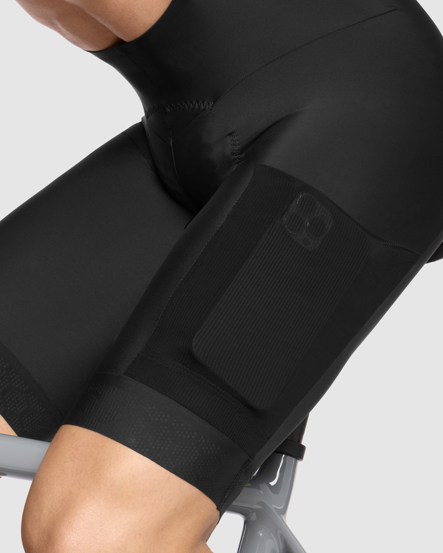 Spodenki ASSOS TACTICA KIESKÄFER GRAVEL T5 Bib Short czarne