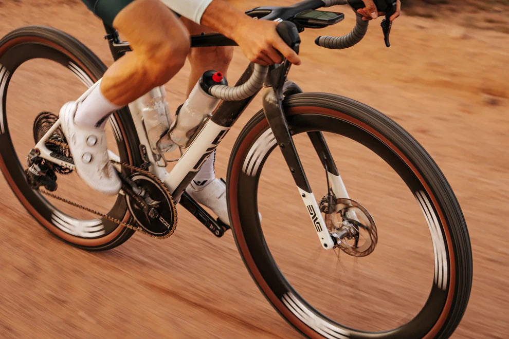Koło przednie ENVE G SES 4.5 PROTubeless Ready (Center Lock) białe