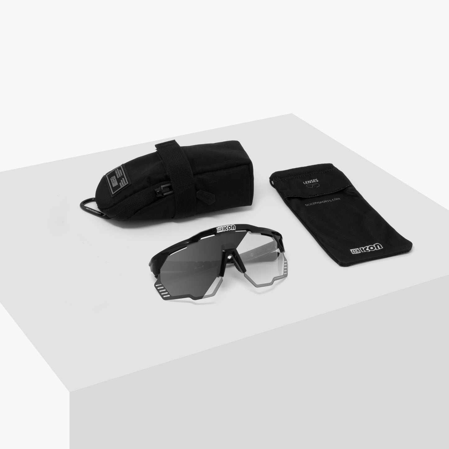 Okulary przeciwsłoneczne SCICON AEROSHADE KUNKEN Black Photocromic Silver