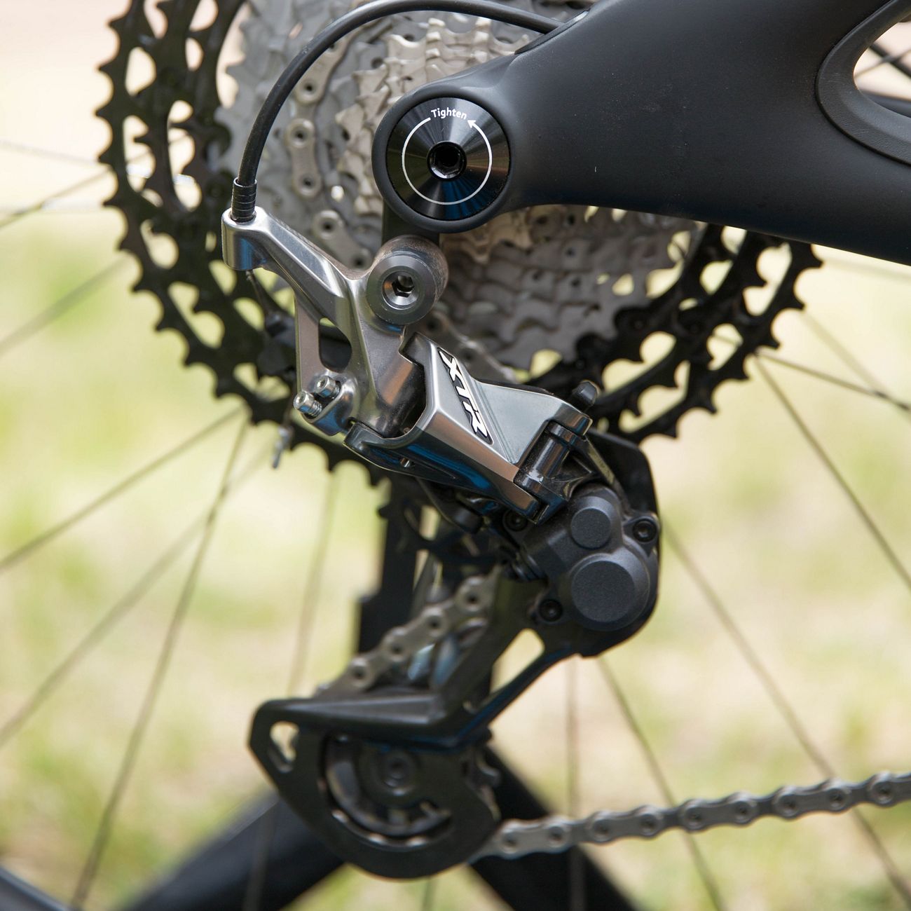 SHIMANO XTR RD-M9100-GS 12-biegowa przerzutka tylna ze średnim koszykiem