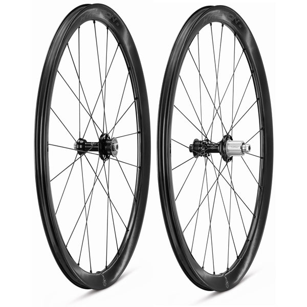 Para kół CAMPAGNOLO HYPERON DISC przystosowanych do jazdy bezdętkowej (centralna blokada)