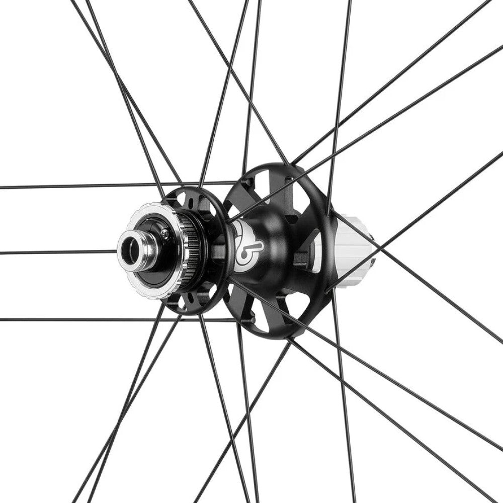 Para kół CAMPAGNOLO SCIROCCO DISC przystosowanych do jazdy bezdętkowej (centralna blokada)