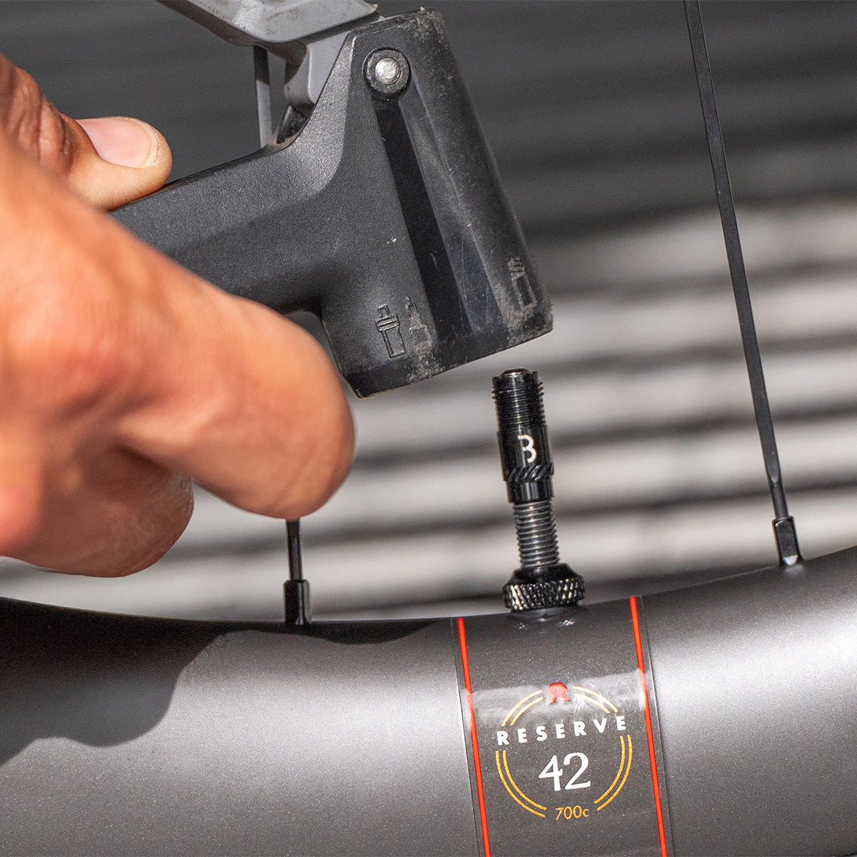 Końcówki zaworów BBB CORE CAP Bronze (x2)