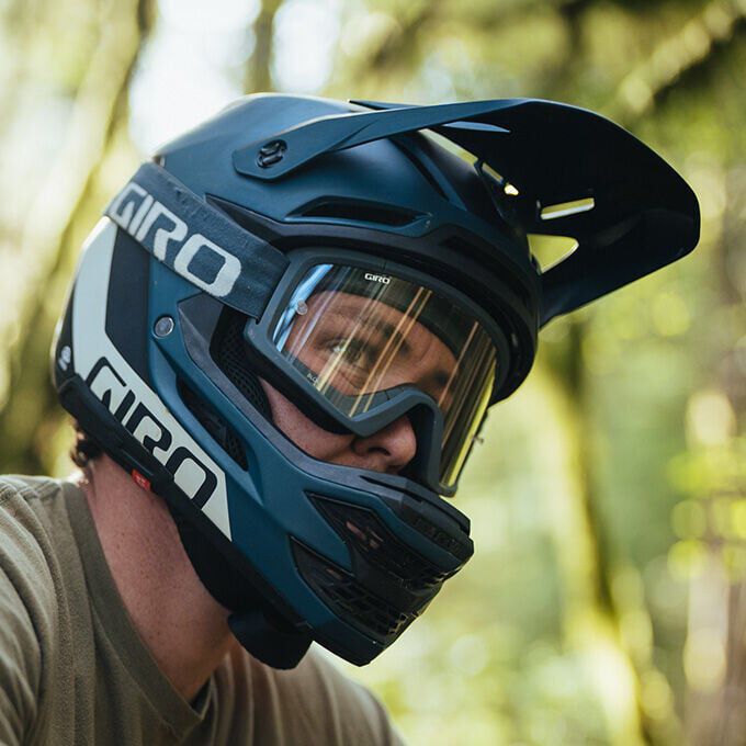 Kask MTB GIRO INSURGENT MIPS SPHERICAL czarny