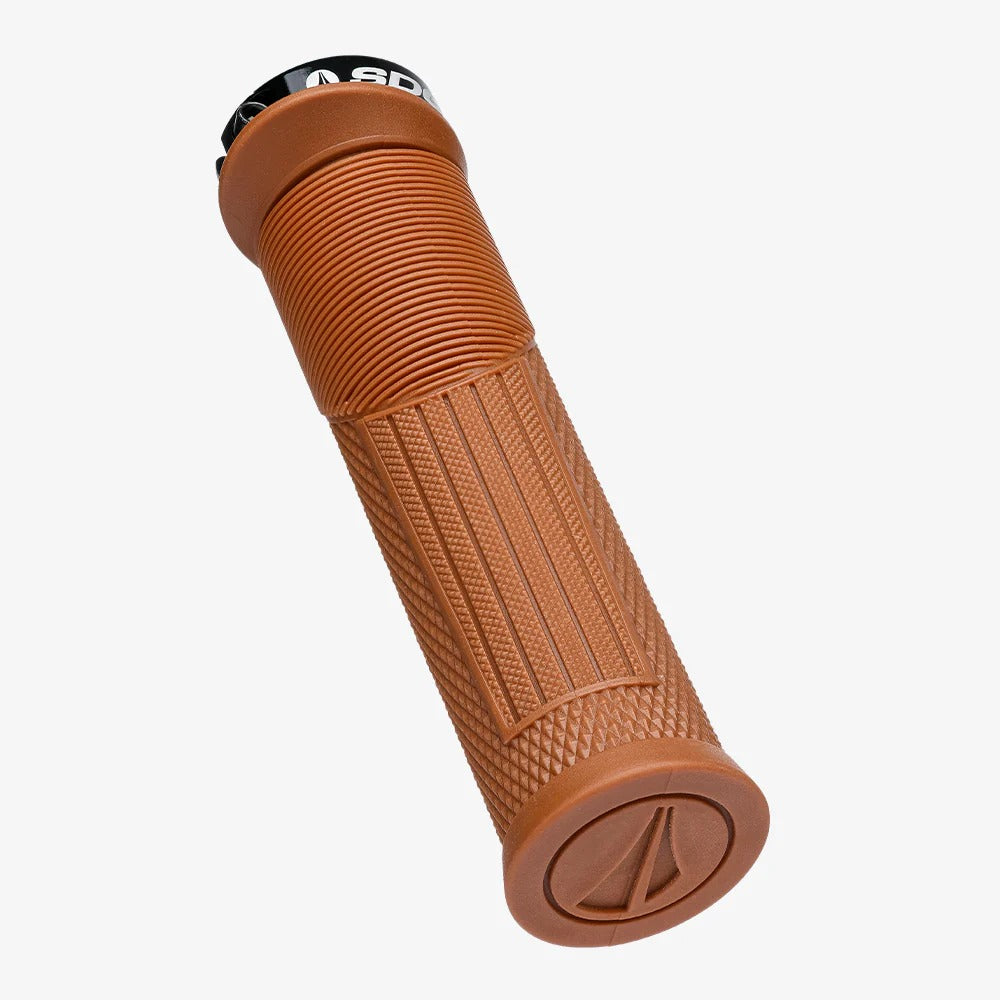 Uchwyty SDG OPEN CORE THRICE 136 mm brązowe