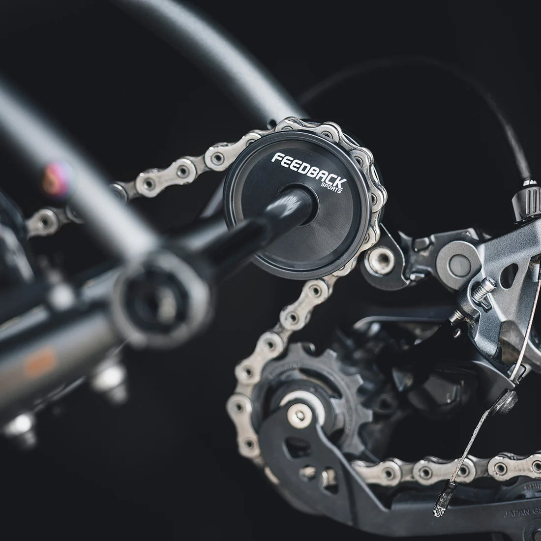 Prowadnica łańcucha do osi przelotowej FEEDBACK SPORTS Thru-Axle Chain Keeper