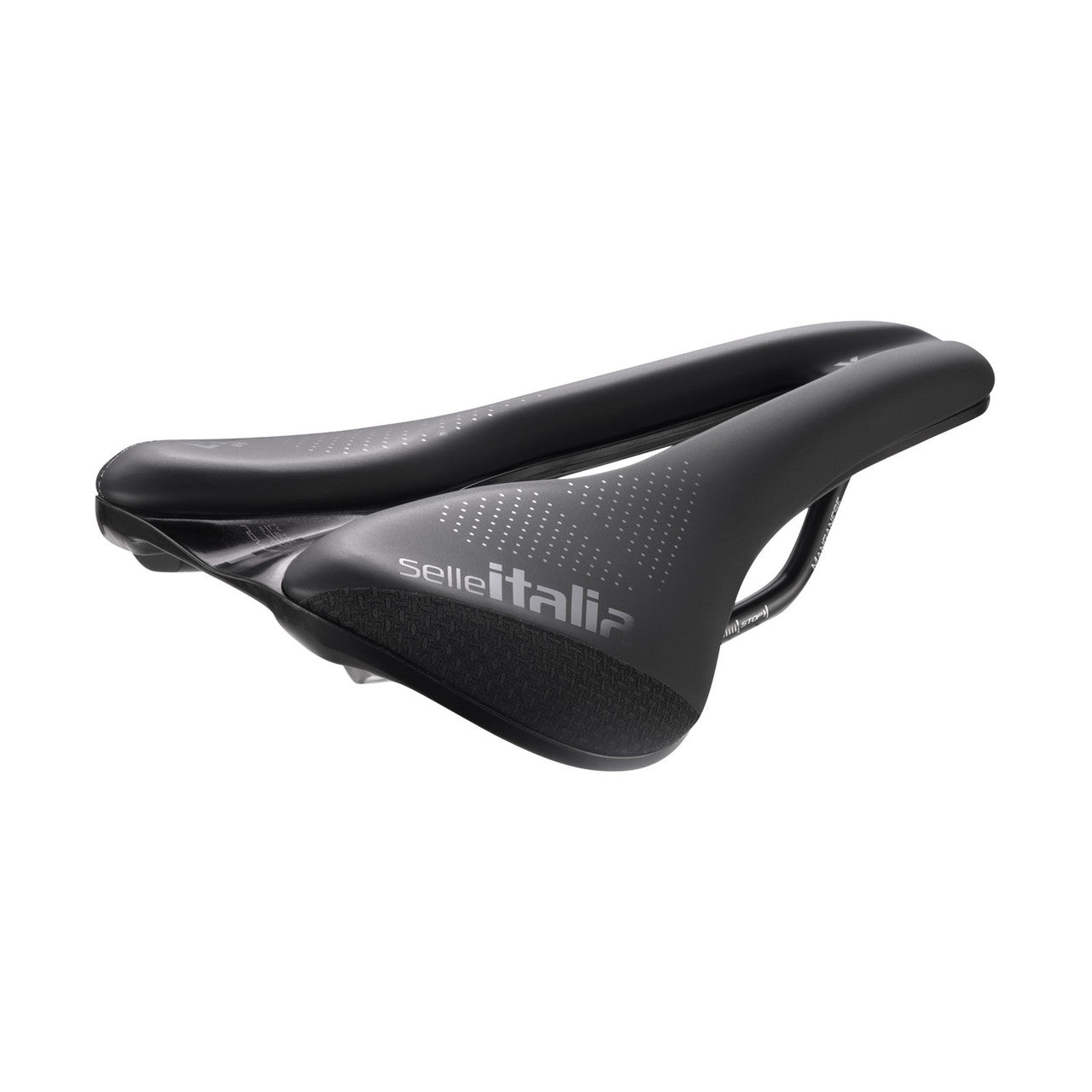 Novus Boost Evo X-Cross TM L3 saddle - 3/4 view