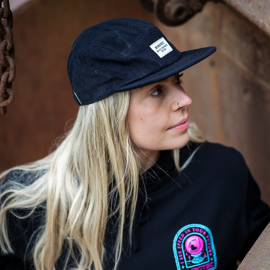 Czapka z daszkiem BURGTEC ARCADE FIVE PANEL, czarna