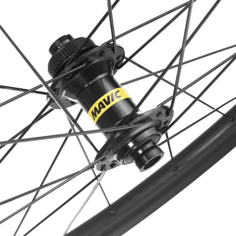 Para kół MAVIC COSMIC S 42 DISC przystosowanych do jazdy bezdętkowej (centralna blokada)