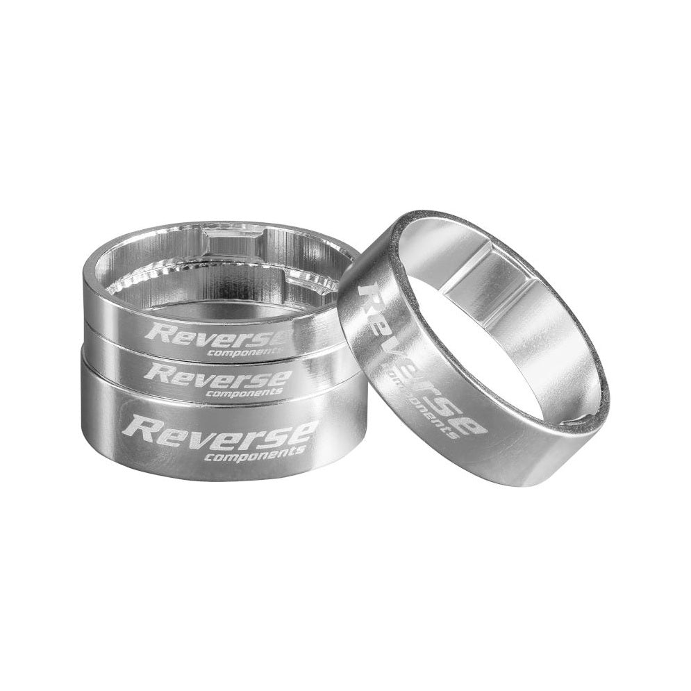 Zestaw podkładek rozdzielających układu kierowniczego REVERSE COMPONENTS z ultralekkiego aluminium 1"1/8, kolor srebrny