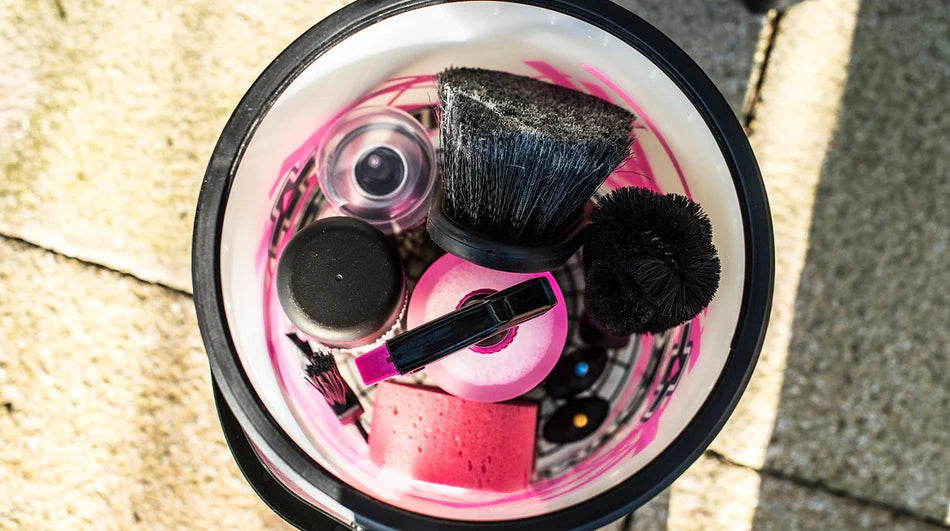 Zestaw konserwacyjny MUC-OFF BUCKET KIT