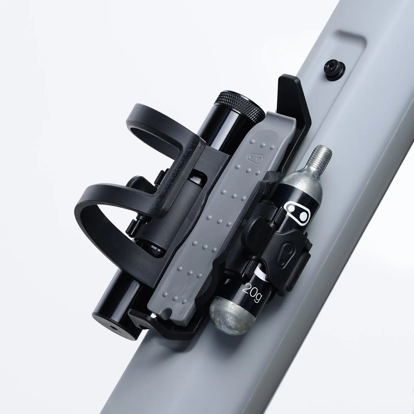 Narzędzie wielofunkcyjne na koszyku na bidon CRANKBROTHERS S.O.S BC18