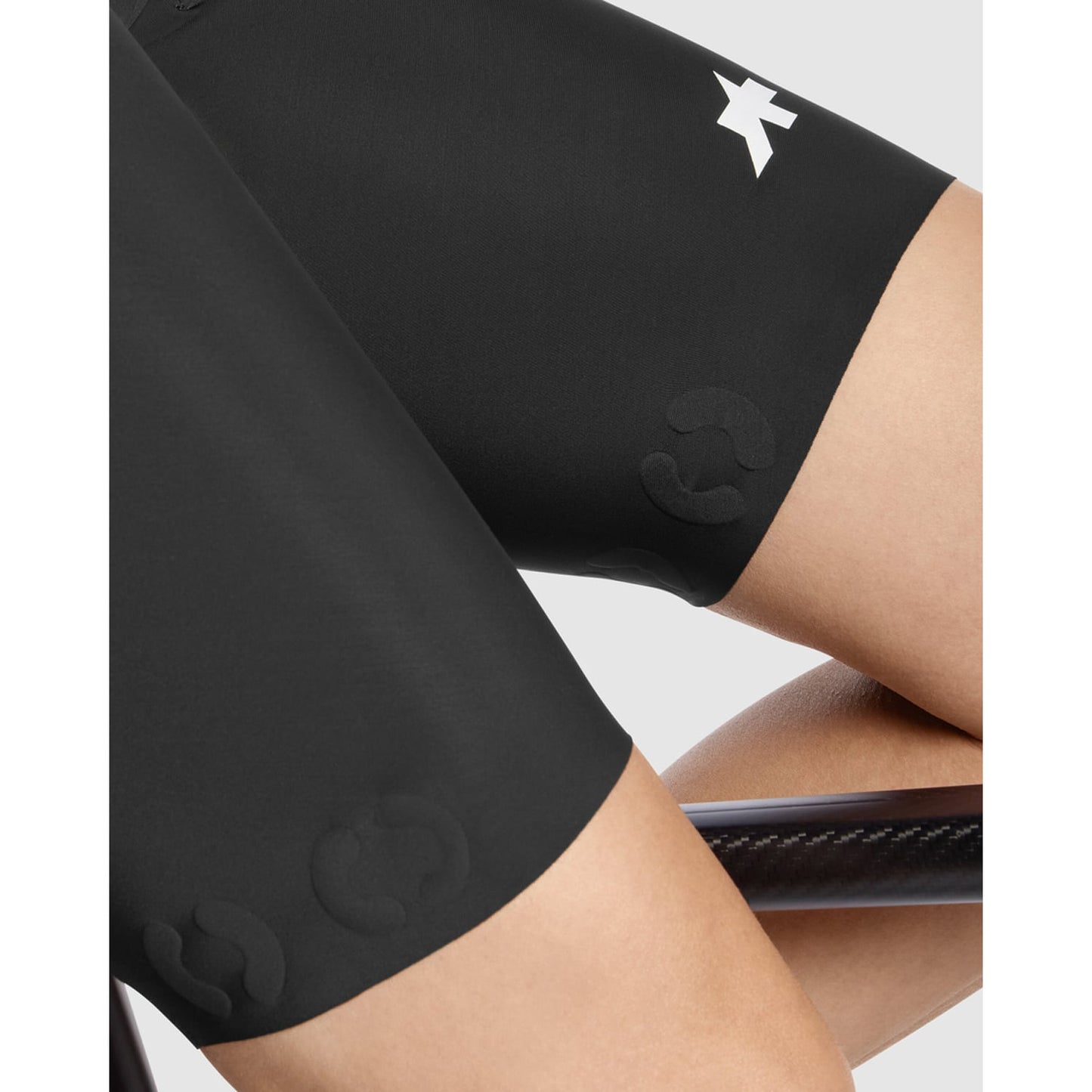 ASSOS DYORA R S11 damska czarna koszulka na szelkach