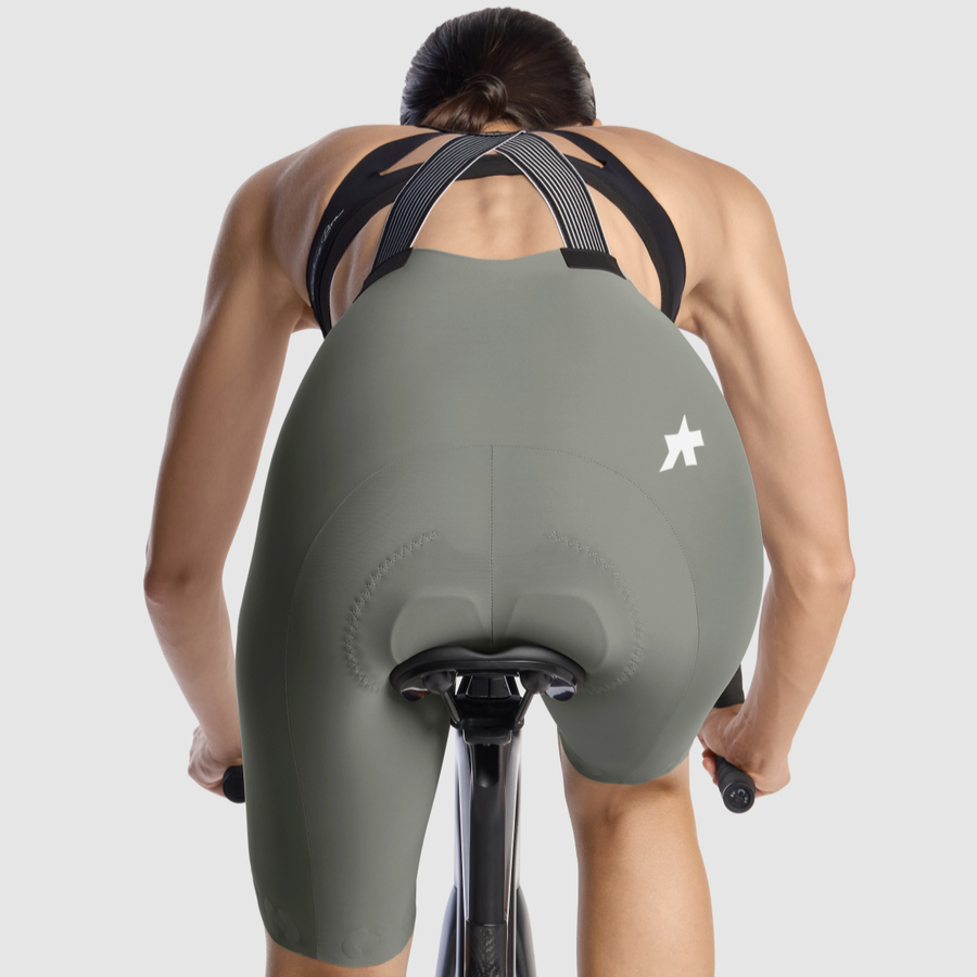 ASSOS DYORA R S11 Spodenki damskie w kolorze khaki