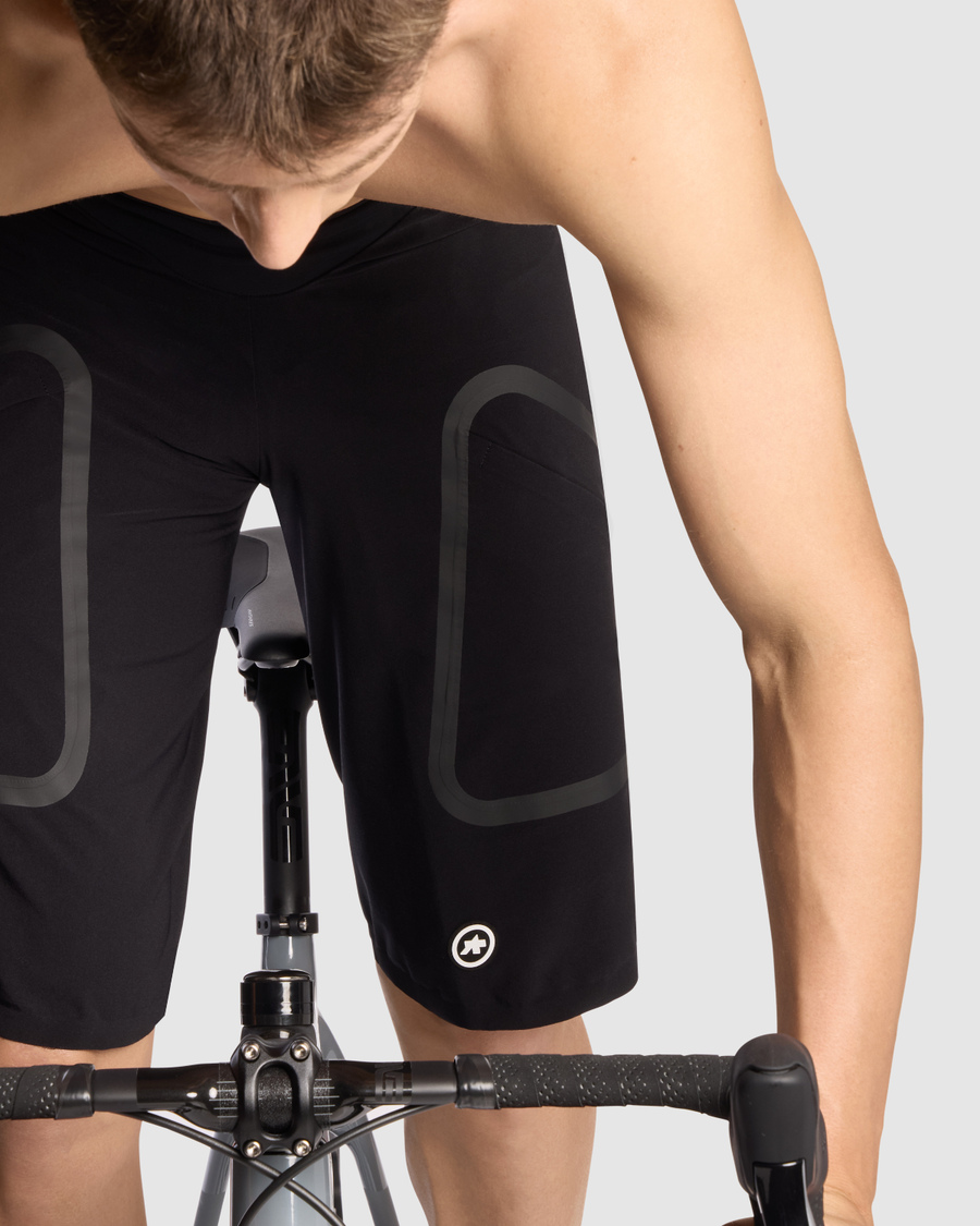 ASSOS TACTICA CARGO Short T3 Black
