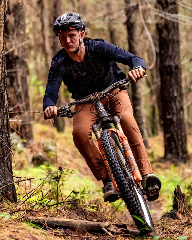 Spodnie DHARCO ATHER CANYON brązowe