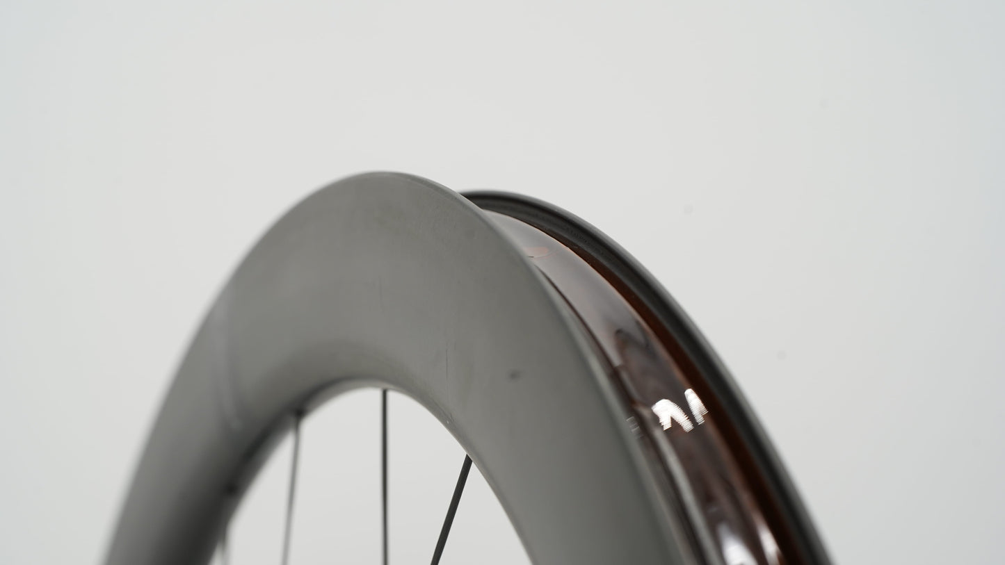 Para kół SCOM ULTRA + Tubeless Ready (centralna blokada)
