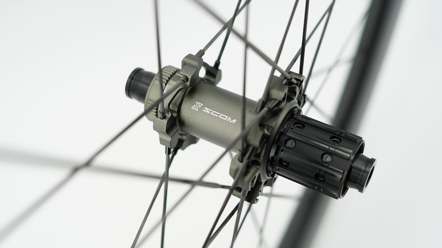 Para kół SCOM ULTRA Tubeless Ready (centralna blokada)