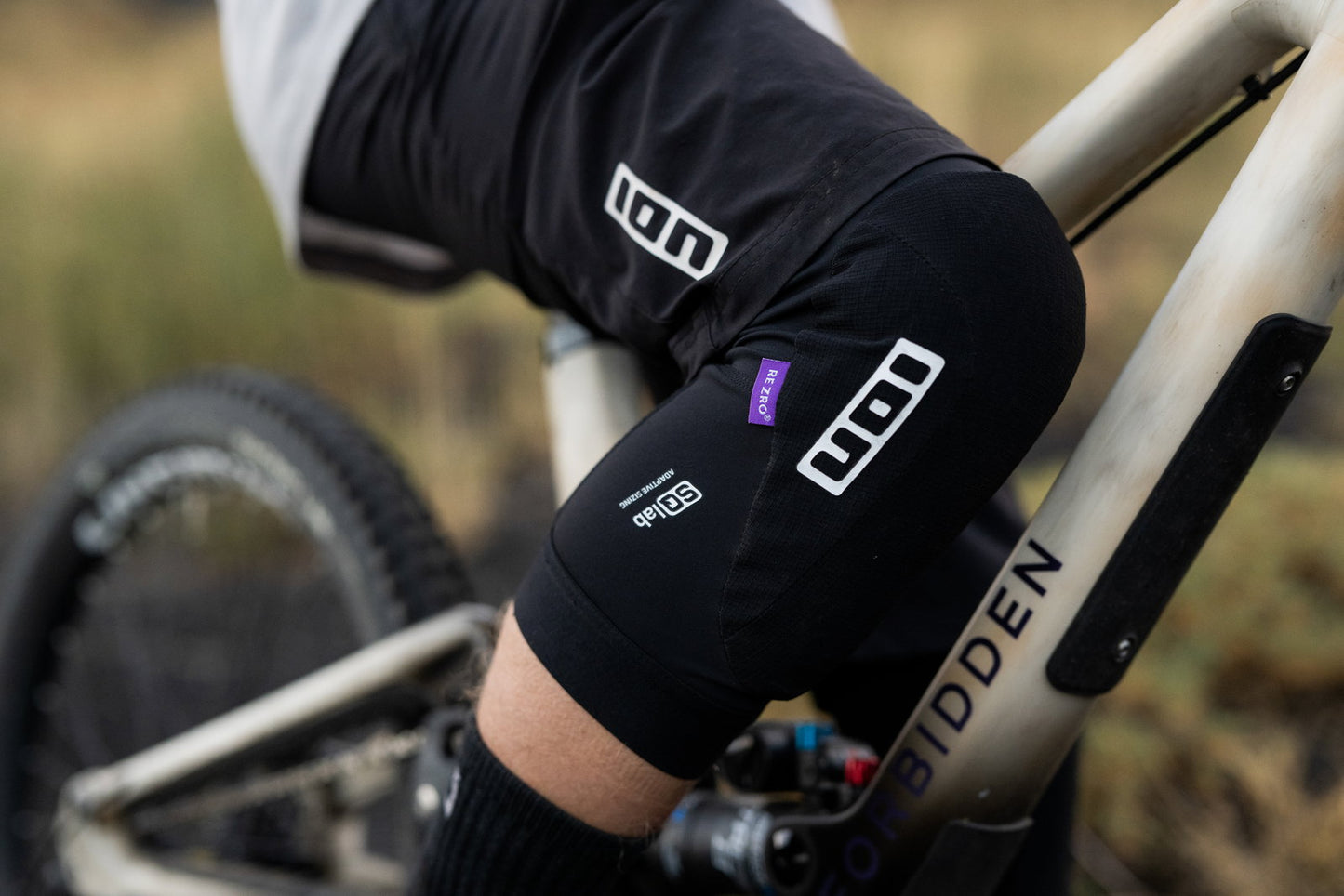 ION ARCON LITE Knee Pads Black