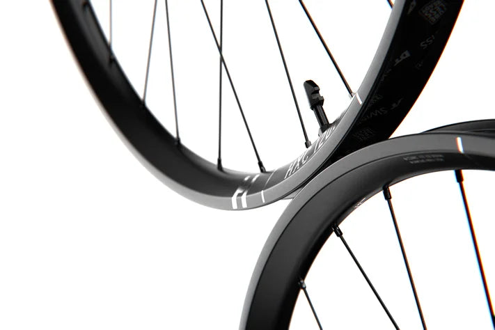 Przednie koło DT SWISS HXC 1200 SPLINE 29" 30 mm 15x110 mm