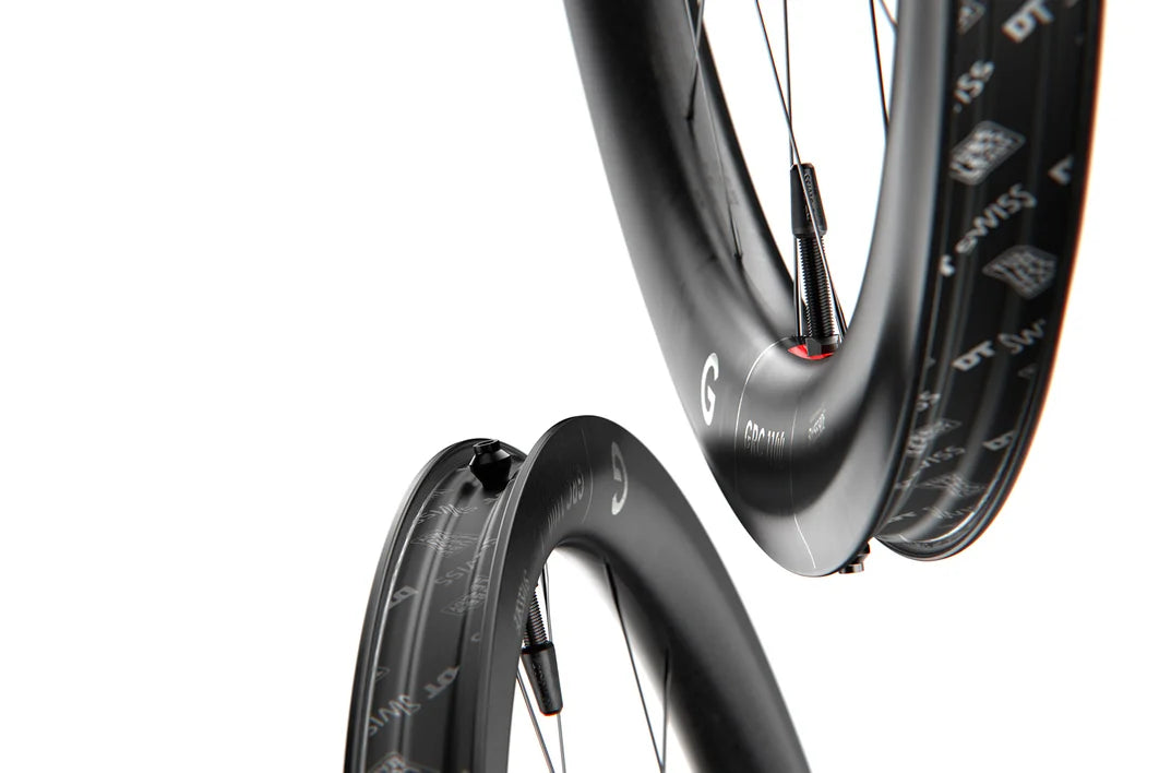 Przednie koło DT SWISS GRC 1100 DICUT 30 DISC Tubeless Ready (Center Lock)
