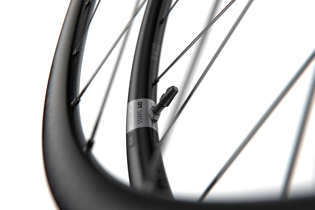 Tylne koło DT SWISS P 1800 SPLINE 23 DIC Tubeless Ready (Center Lock)