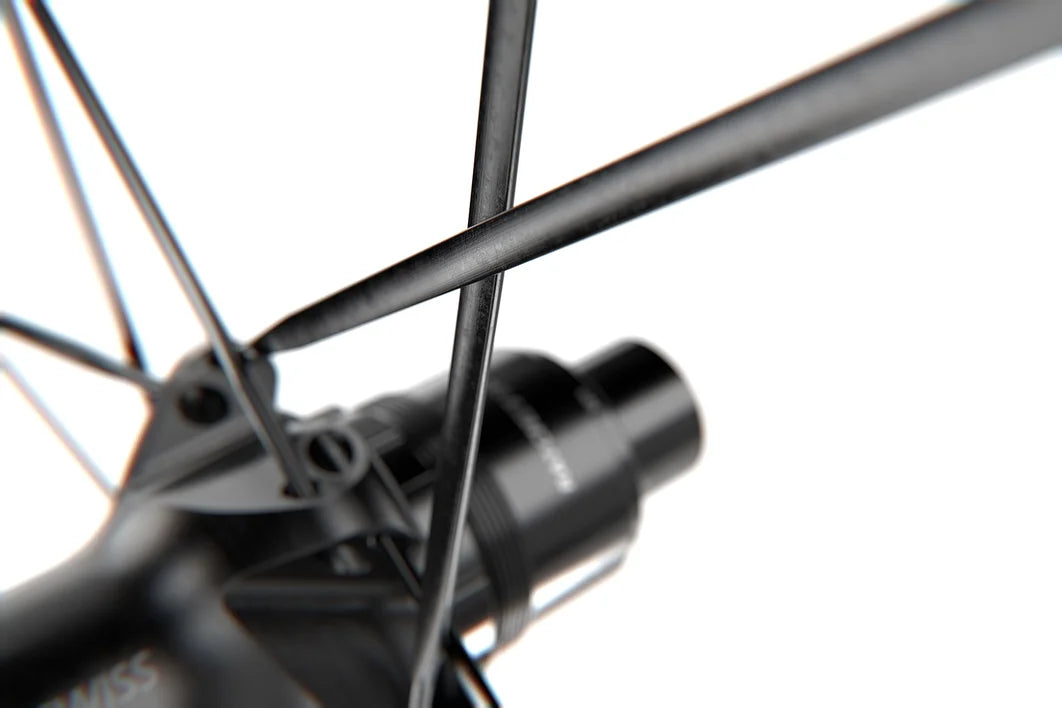 Tylne koło DT SWISS P 1800 SPLINE 23 DIC Tubeless Ready (Center Lock)
