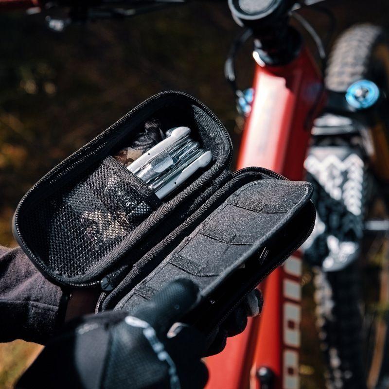Pokrowiec na narzędzia FIDLOCK TWIST TOOLBOX + BIKE BASE czarny