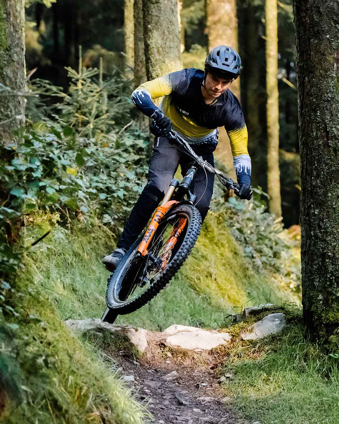 DHARCO RACE ACID RAIN Koszulka z długim rękawem czarny/żółty
