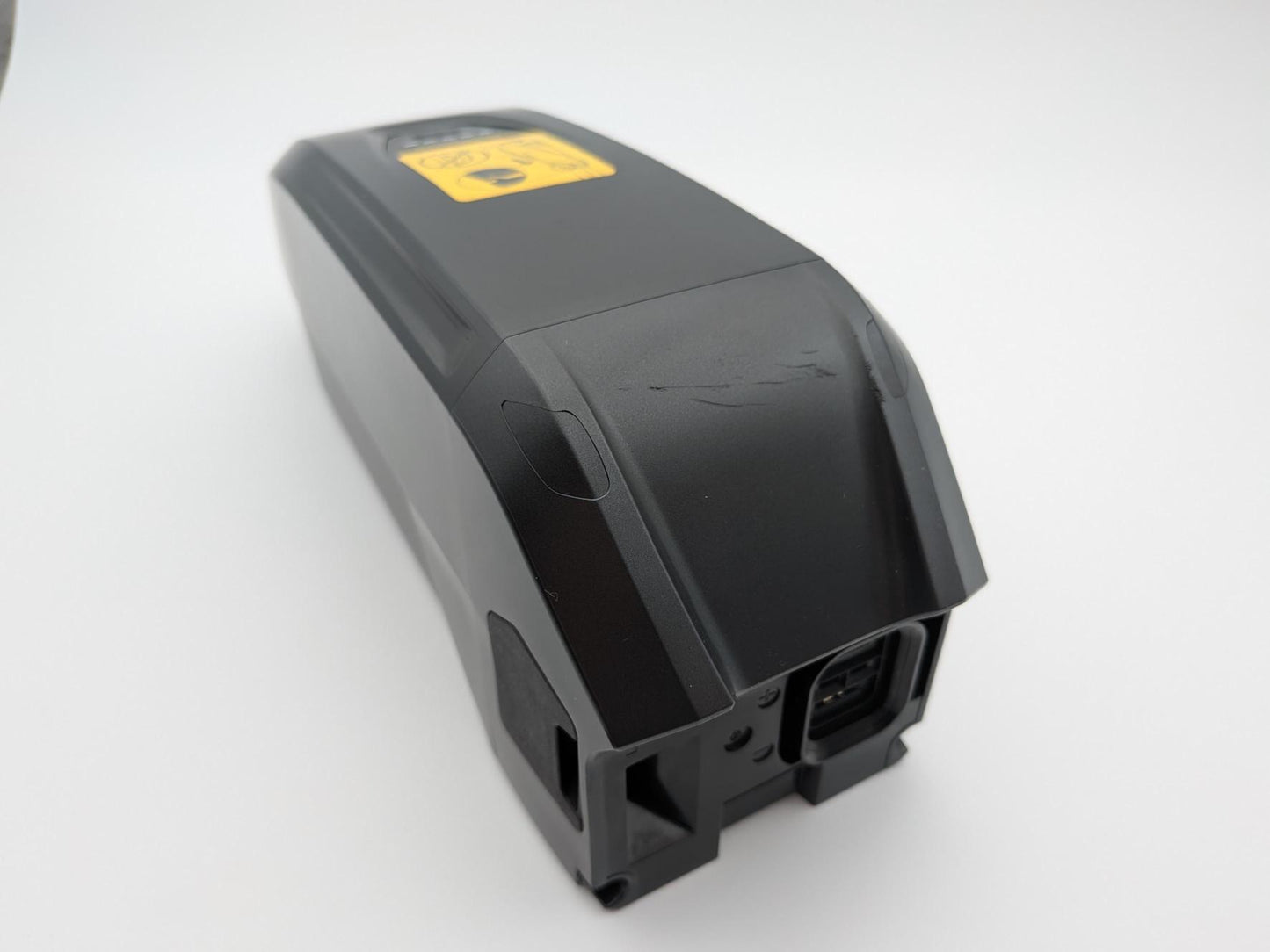SHIMANO BT-E8016 External Battery (630 Wh) Generation 1 slight cosmetic flaws