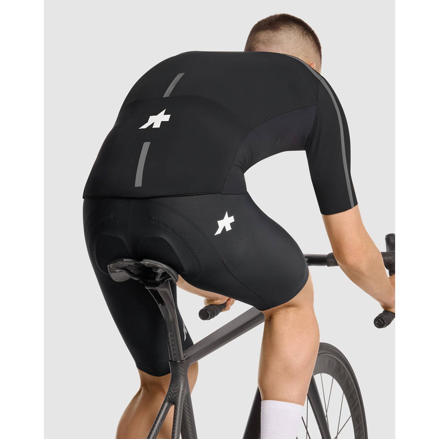 Kurtka ASSOS EQUIPE R Rain S11 z czarnej serii
