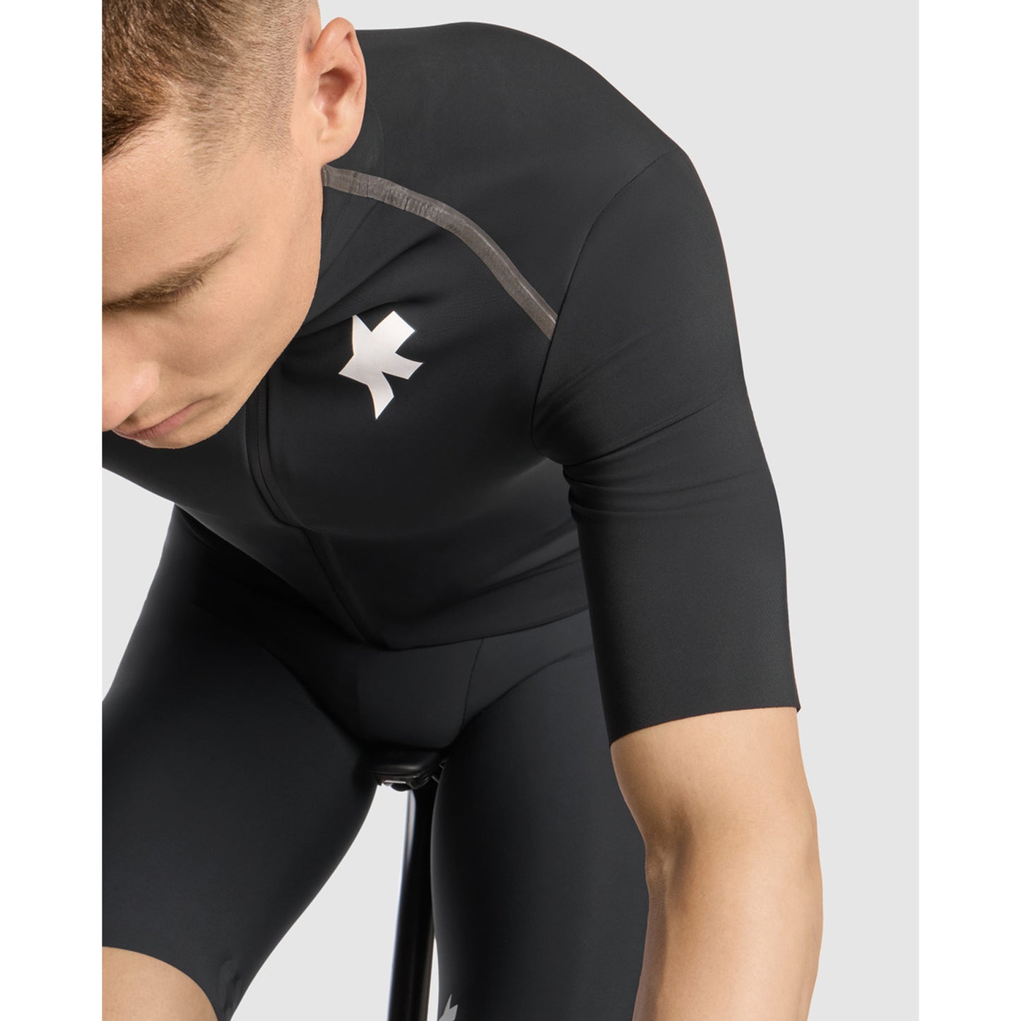 Kurtka ASSOS EQUIPE R Rain S11 z czarnej serii