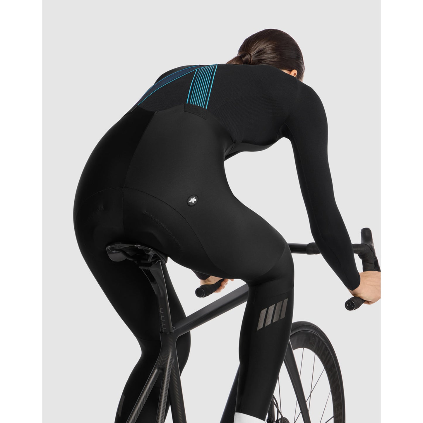 ASSOS DYORA R S11 damska koszulka termoaktywna z czarnej serii