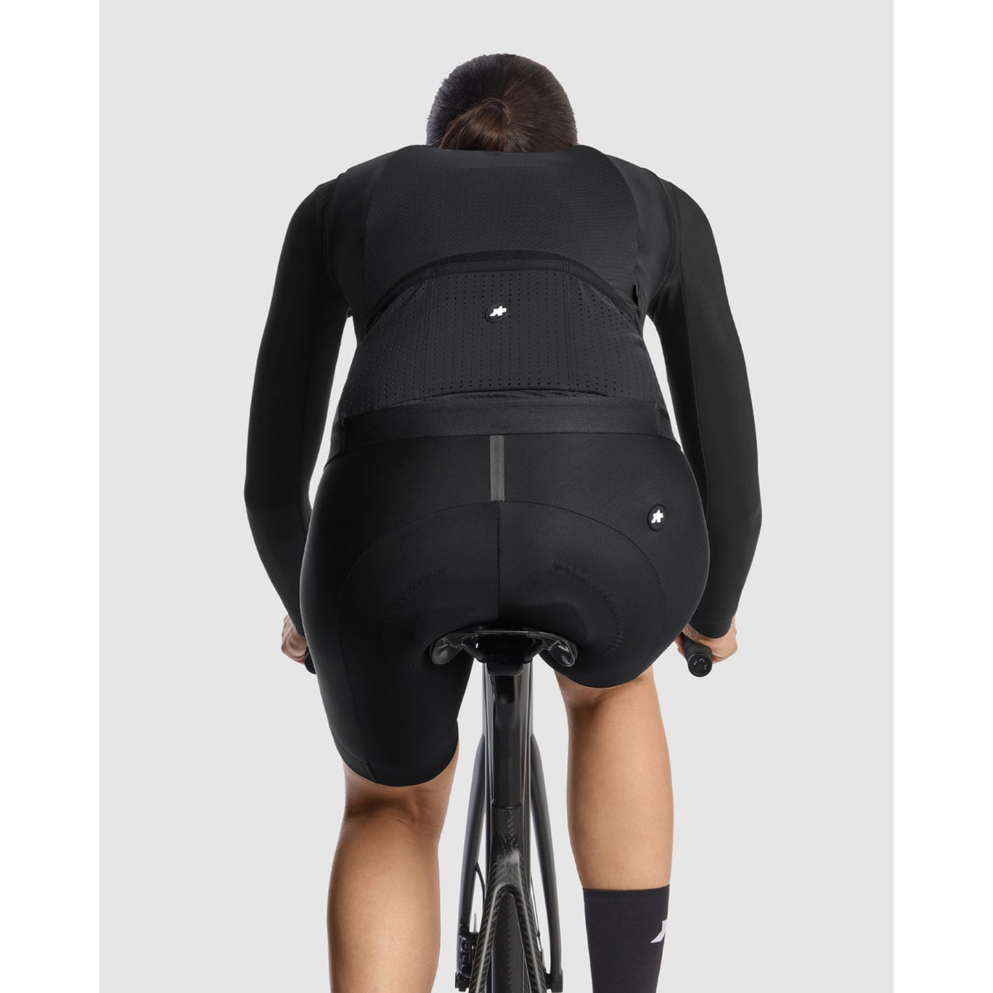 ASSOS DYORA R S11 Women's Black Series Sleeveless Jacket