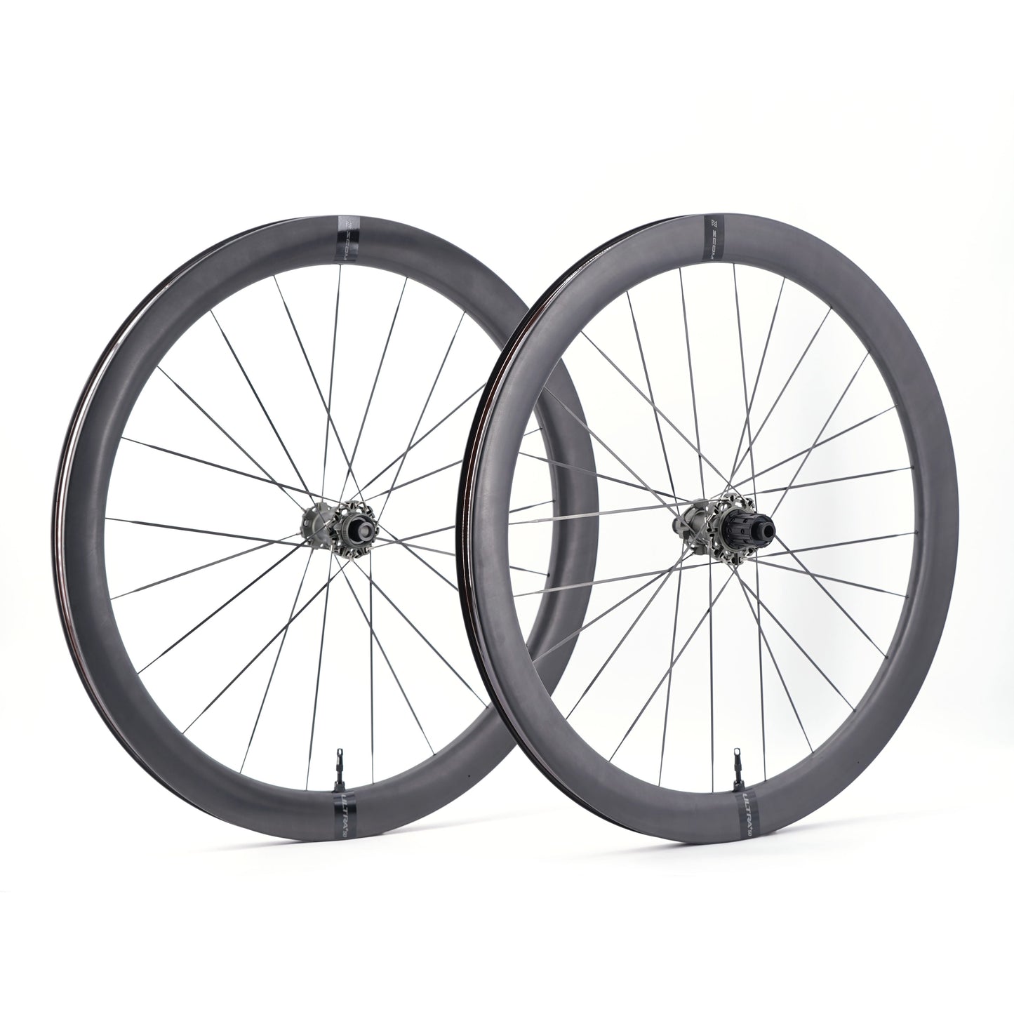 Para kół SCOM ULTRA + Tubeless Ready (centralna blokada)