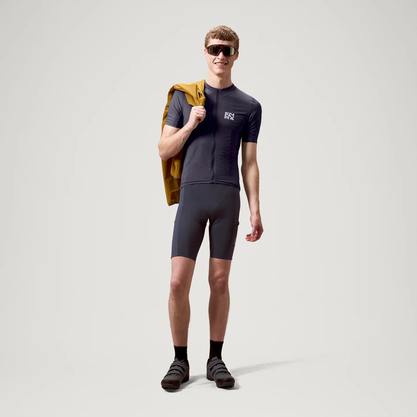 ENDURA ALLTRACK RIDE Short Sleeve Carbon Jersey Grey