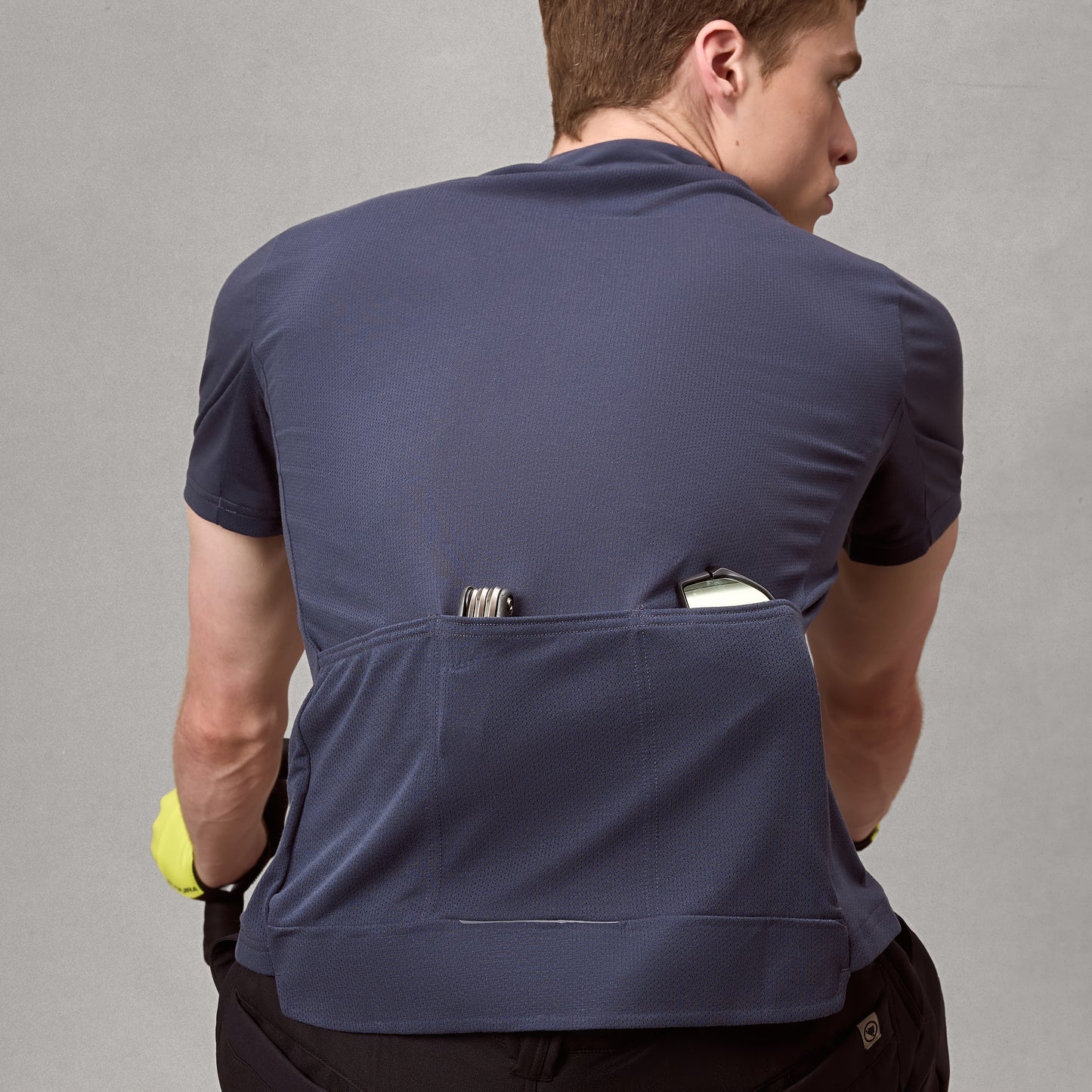 ENDURA LOOP ZIPPED Short Sleeve Carbon Jersey Grey