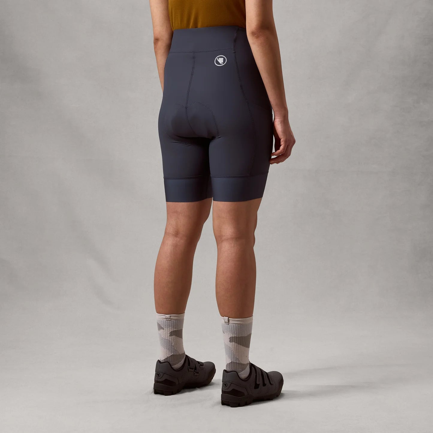 Damskie szorty ENDURA LOOP WAIST Carbon Grs Bibshort